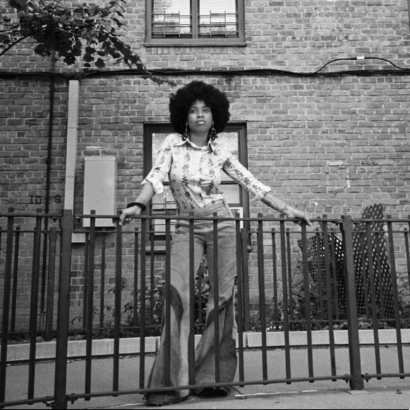 Meet your Posher, Simone - Picture 1 of 5